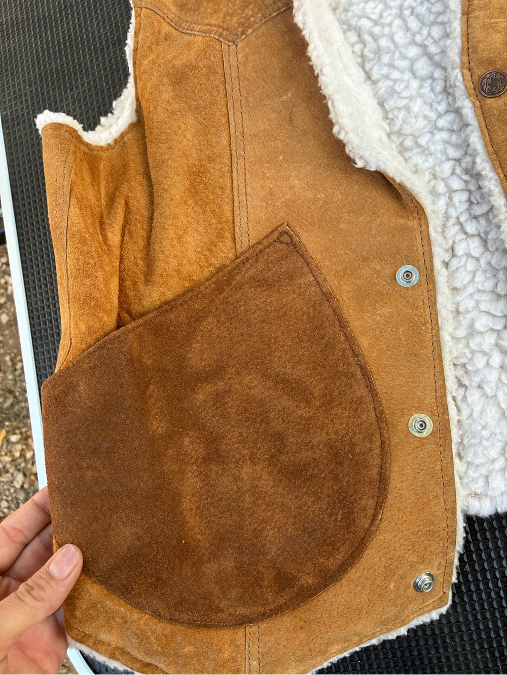 Vest - Picture 6 of 6